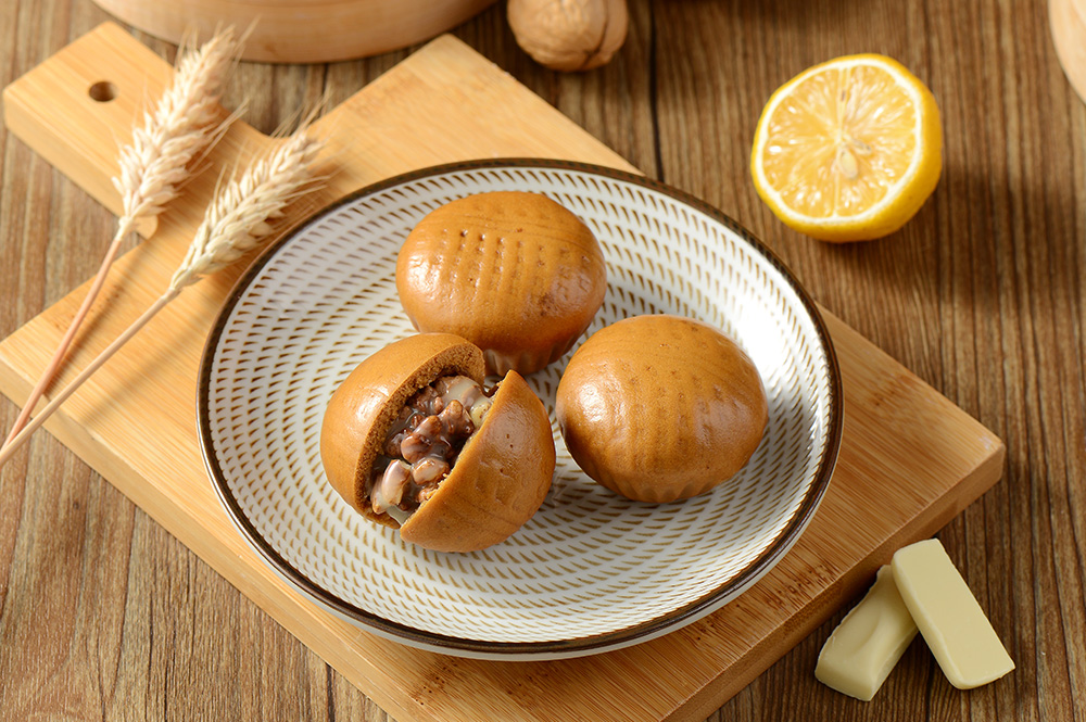 Walnut steamed stuffed bun